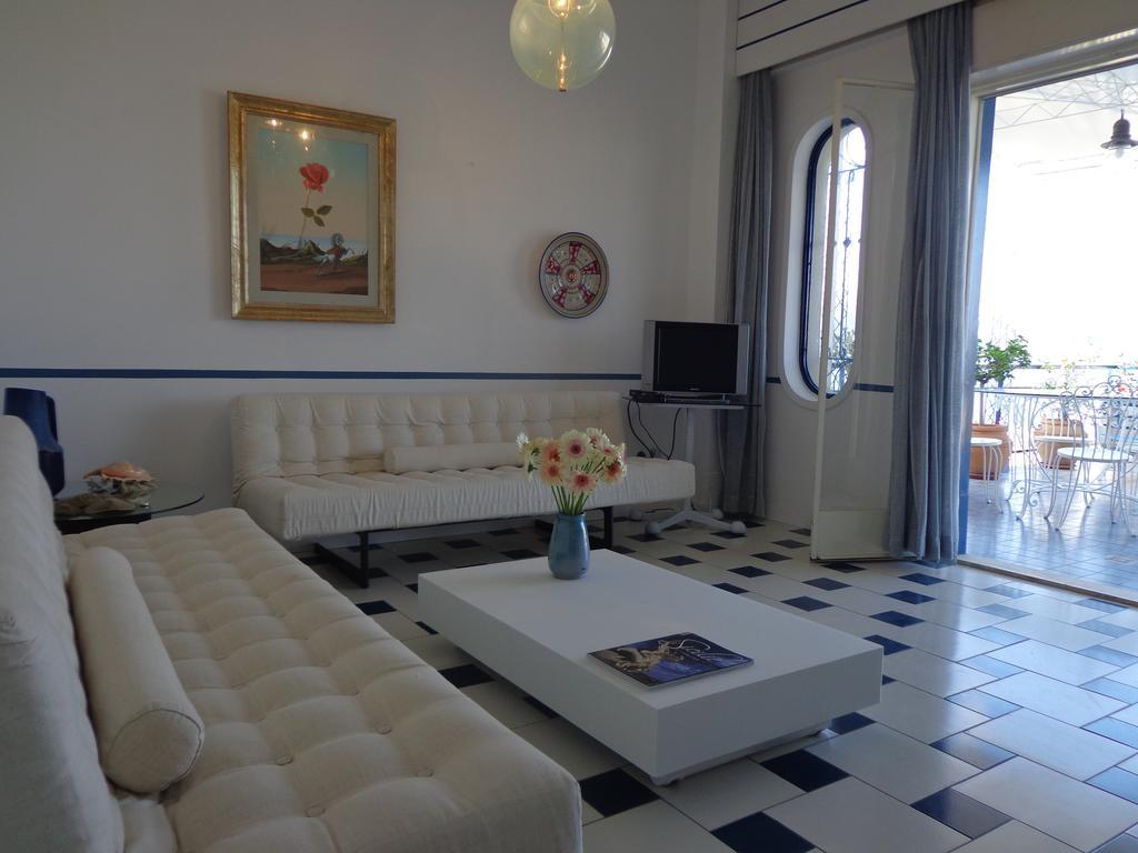 Casa D'A..Mare Apartment Giardini Naxos Exterior photo